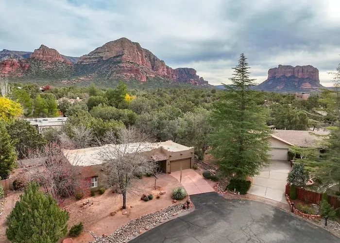 Retreat W/ Tesla Mobile Charger Sedona